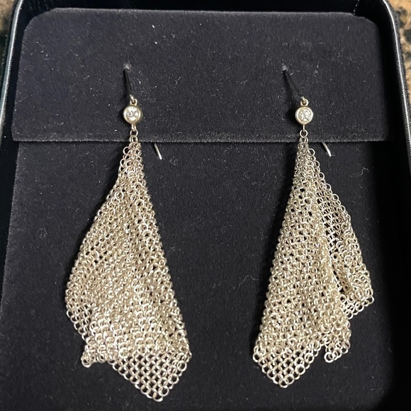 Elsa Peretti Mesh Scarf Diamond Earrings - Picture 3 of 4